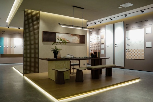 展廳煥新升級(jí)壹號(hào)瓷磚巖板總部展廳，讓高階審美以極致細(xì)節(jié)落地